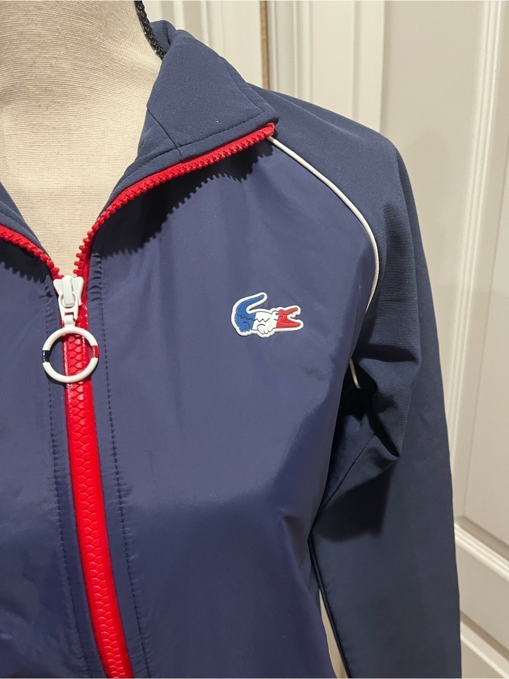 LACOSTE SPORT NAVY FULL ZIP PERFORMANCE WOMEN’s JACKET Size 36 - Picture 3 of 9